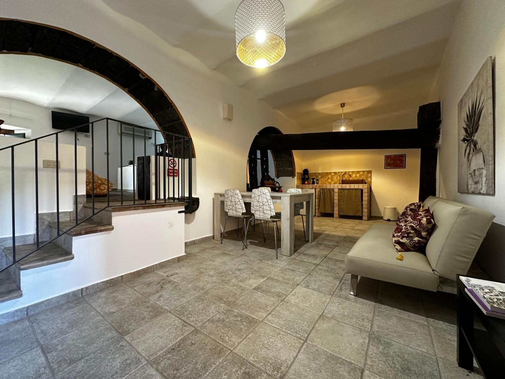 กาซาเล โรมาโน รีสอร์ต Hotel Motta Camastra ภายนอก รูปภาพ