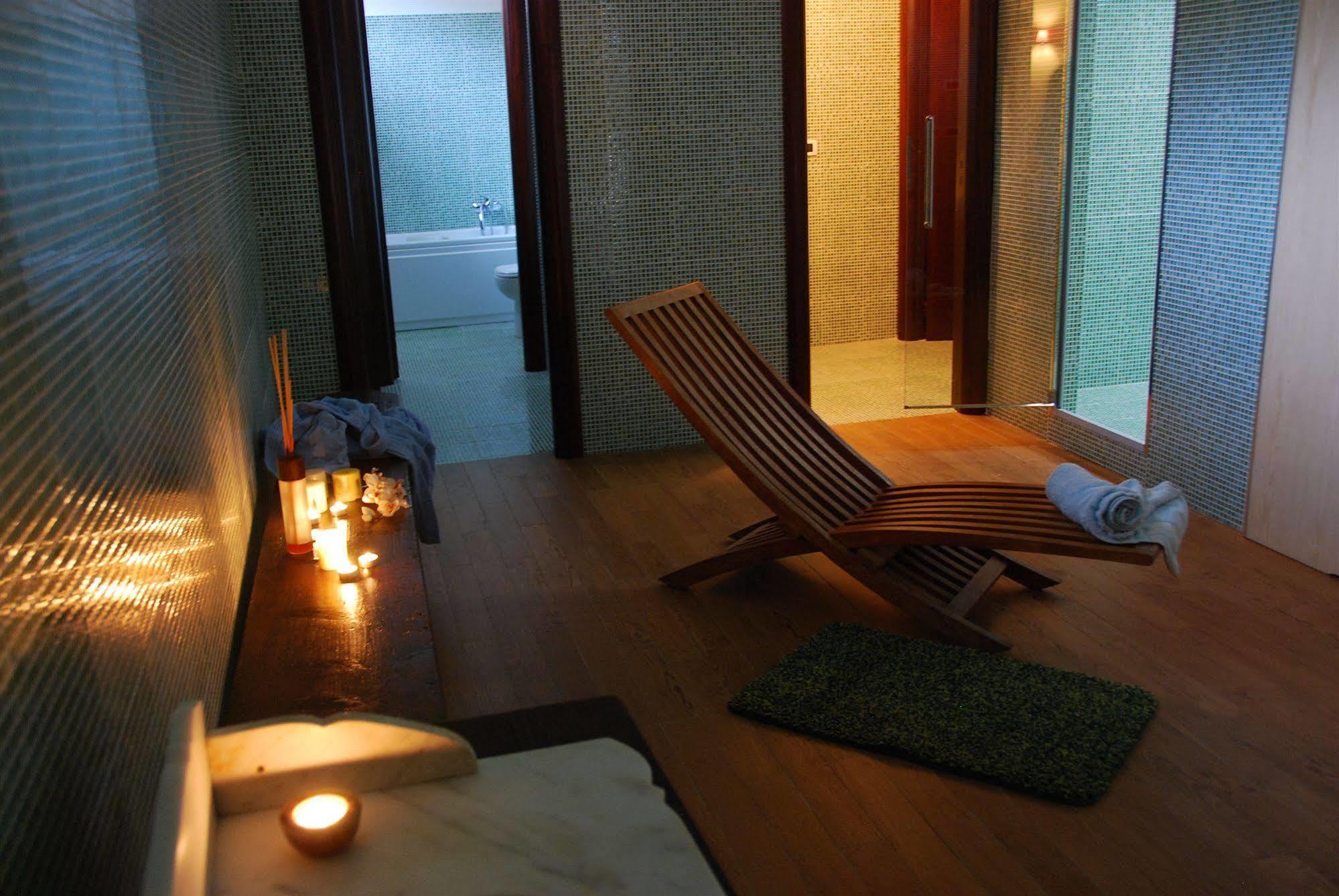 กาซาเล โรมาโน รีสอร์ต Hotel Motta Camastra ภายนอก รูปภาพ